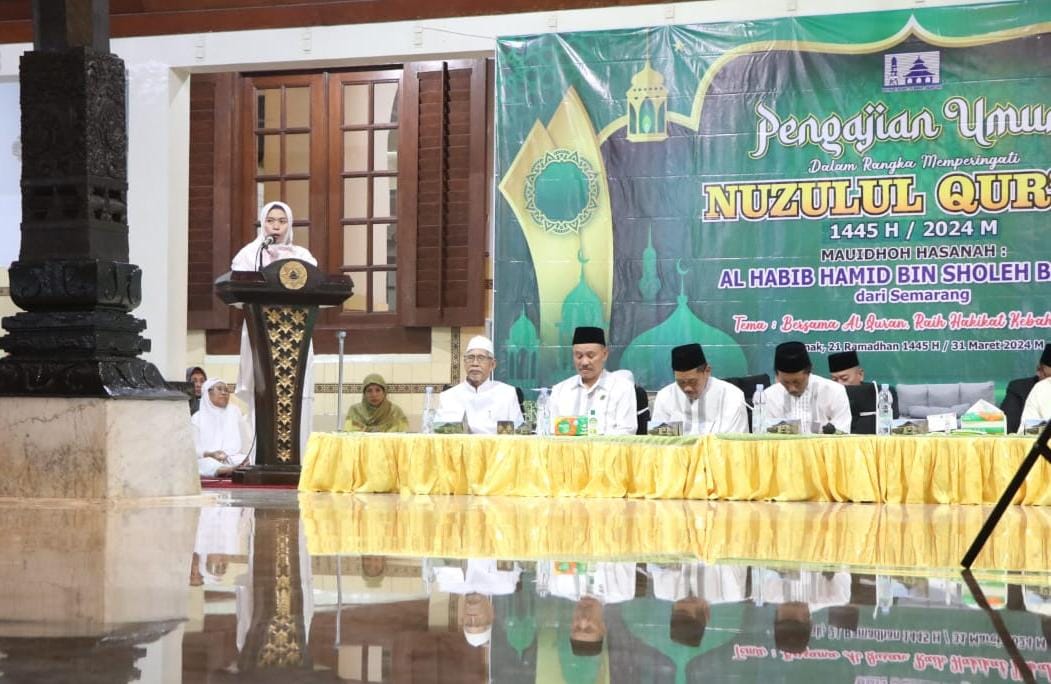 Bupati Demak Hadiri Peringatan Nuzulul Qur’an Masjid Agung Demak