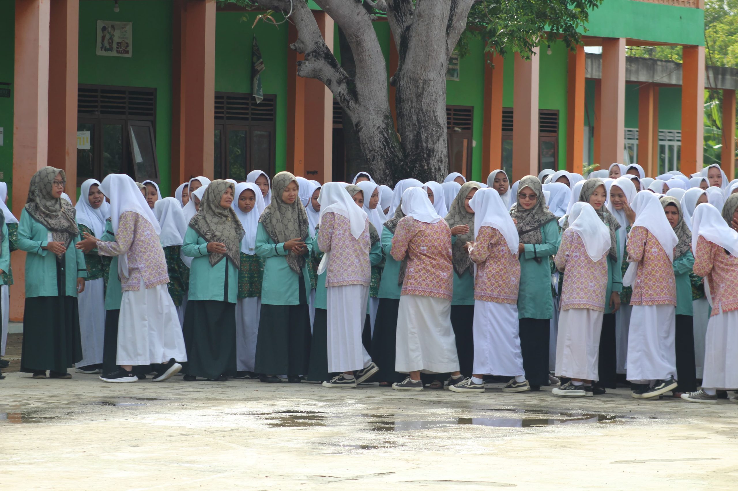Gelar Halal Bihalal, MTs - MA Miftahussalam Ajarkan Siswanya Untuk Saling Memaafkan