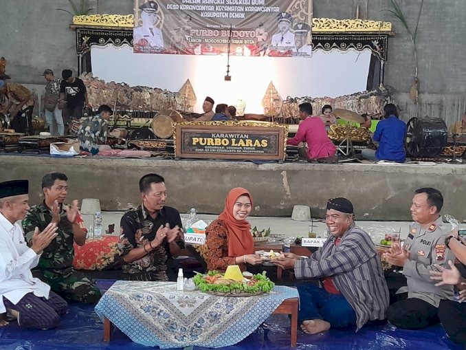 Hadiri Syukuran Apitan Desa Karanganyar, Bupati Demak: Semoga Menjadikan Warga Semakin Bersyukur
