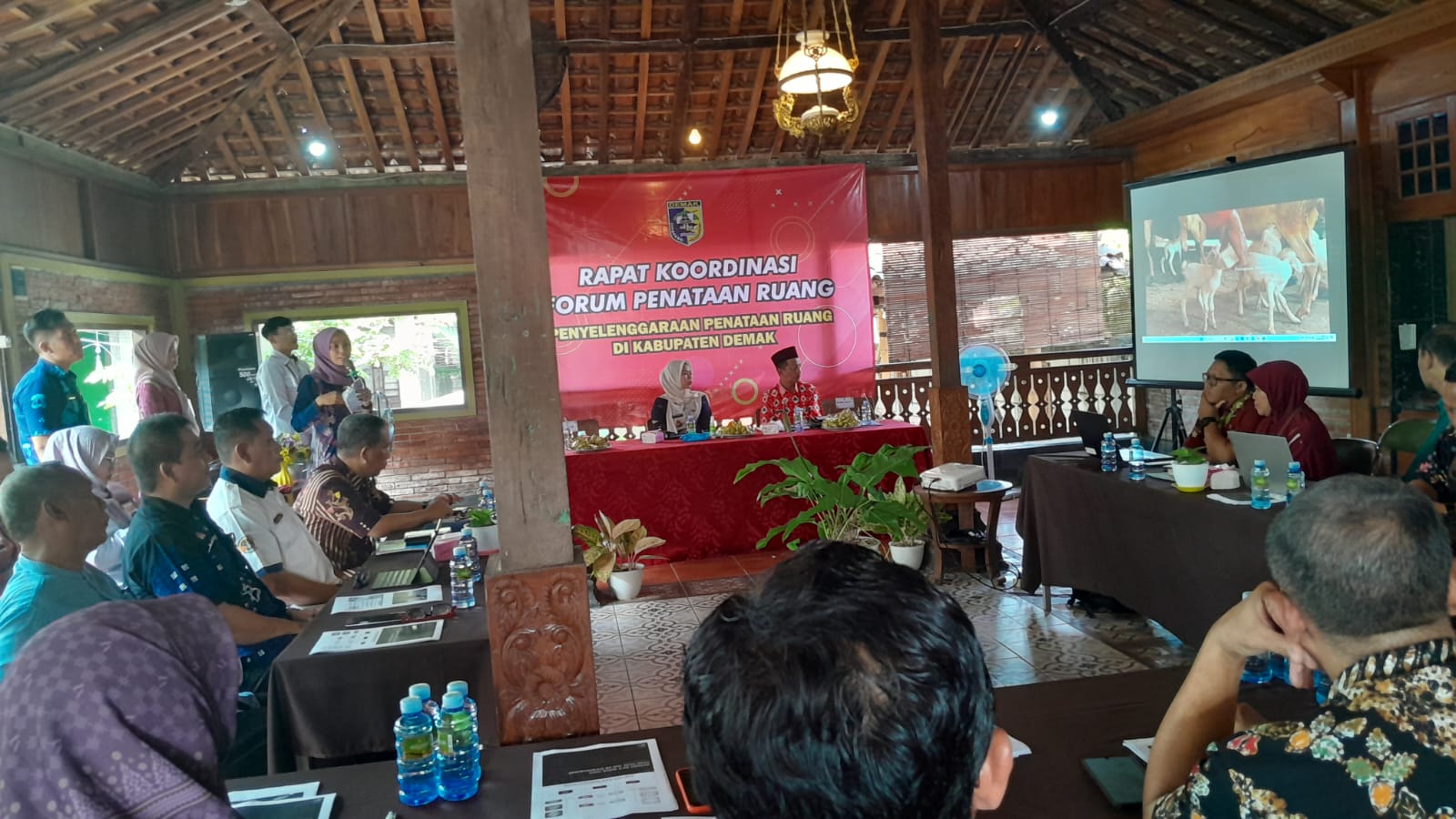 Pemkab Demak Kaji Ulang Tata Ruang Hadapi Tantangan Reklamasi dan Rob