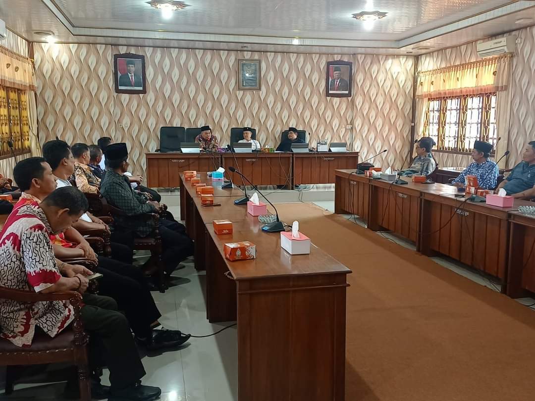 Kepala Desa Demak dan DPRD Bahas Pentingnya Implementasi UU Desa Baru