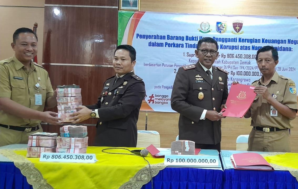 Penyerahan Uang Pengganti Kasus Korupsi di Demak Capai Rp 906 Juta