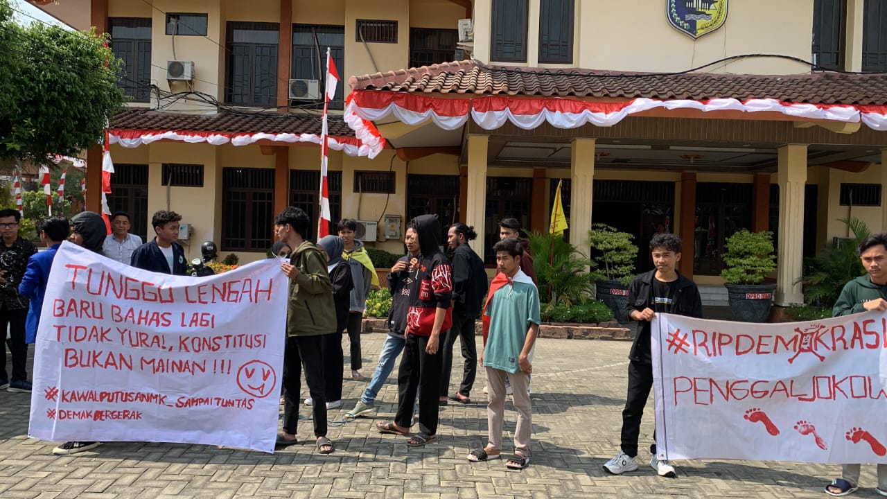 PMII Demak Gelar Aksi Protes, Desak DPR RI Hormati Putusan MK