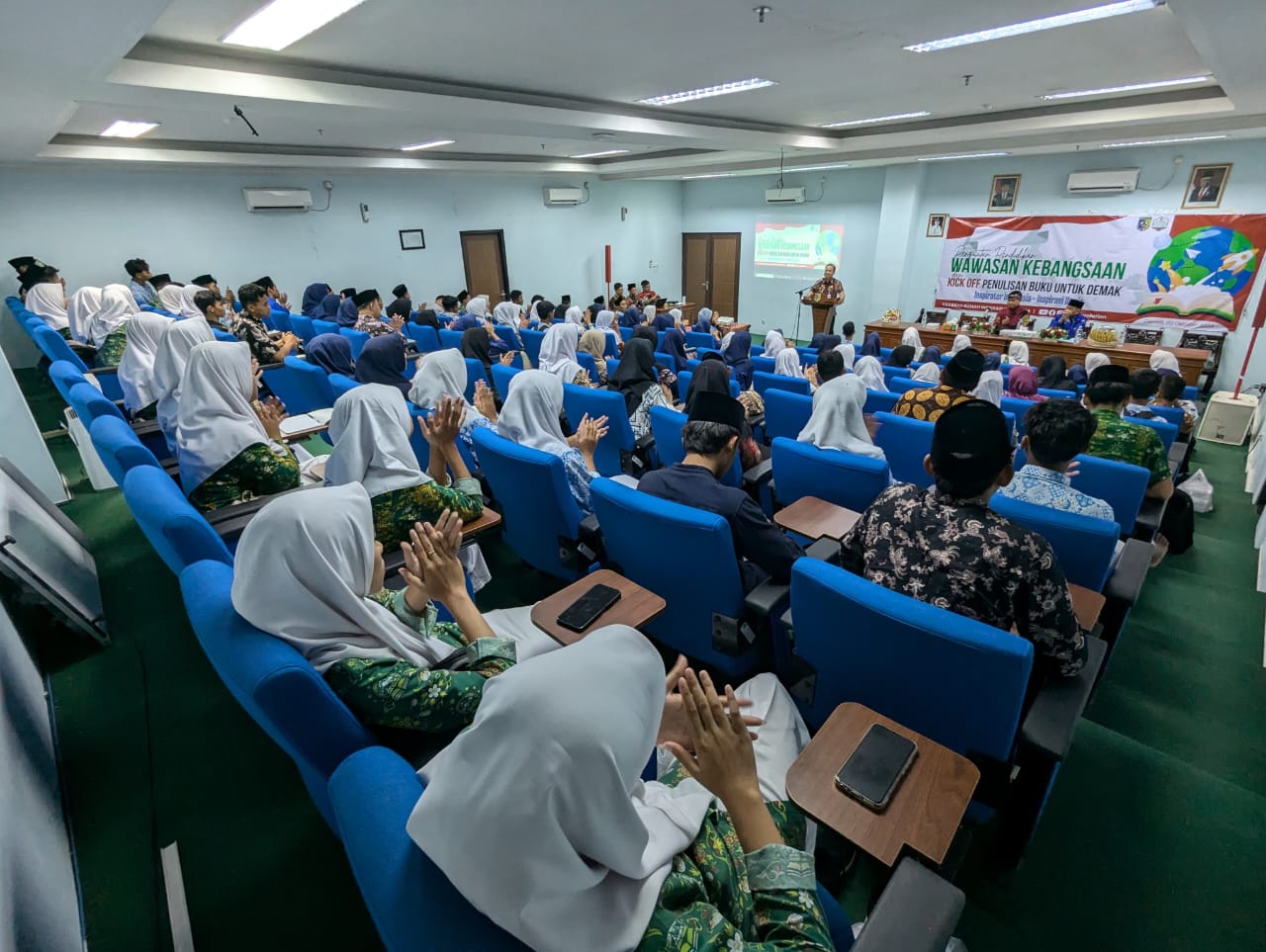 Yayasan Rumah Inspirasi Indonesia Gelar Pelatihan Menulis Di Demak