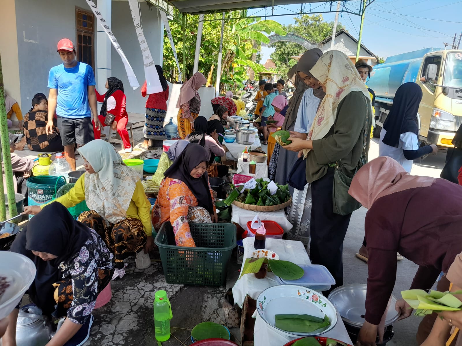 Unik, Pasar Ngabei Suguhkan Suasana Pasar Tempoe Doelo