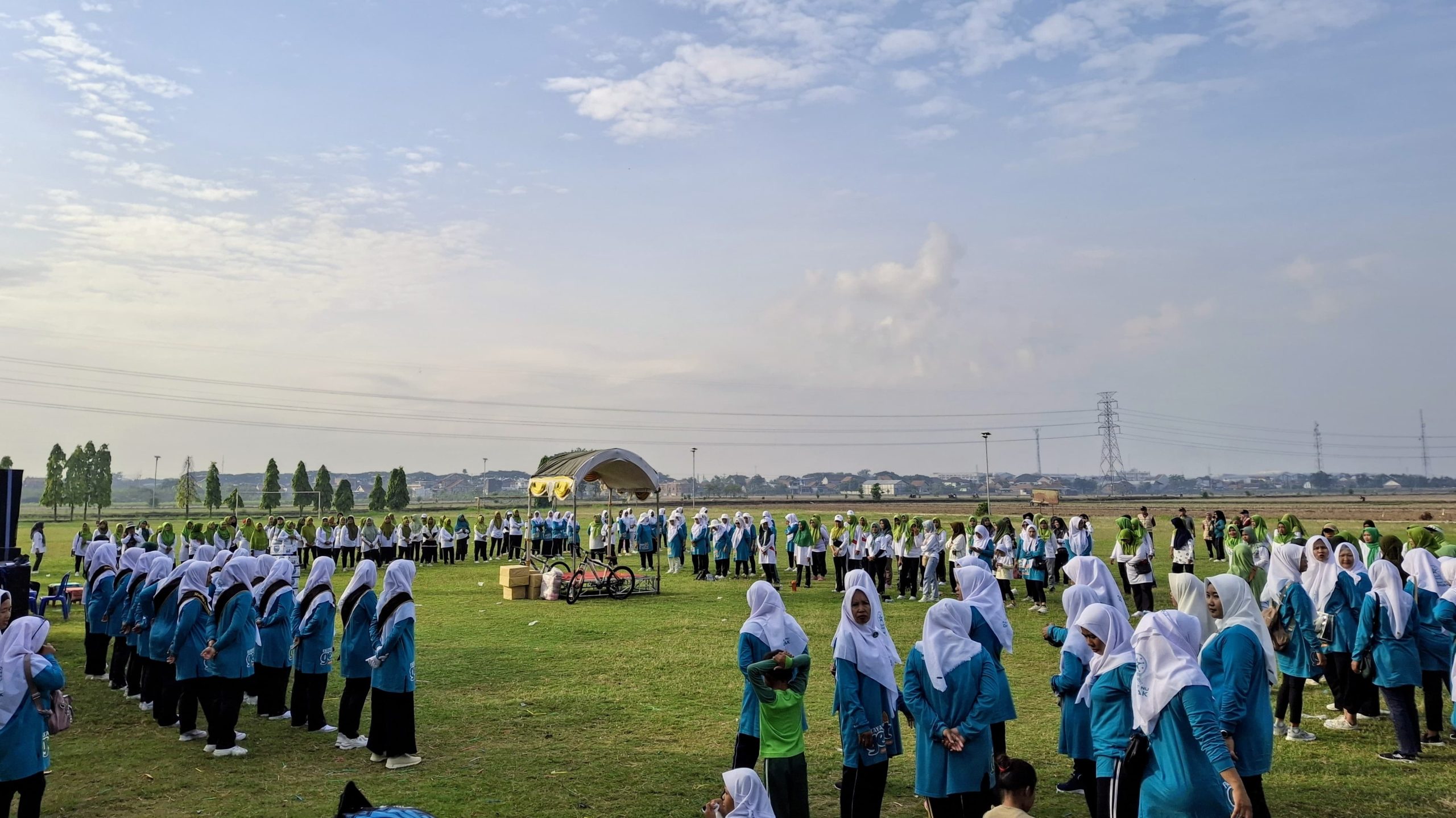 Peringati Hari Santri, Banom Di Bawah MWCNU Karanganyar Gelar Senam Sehat