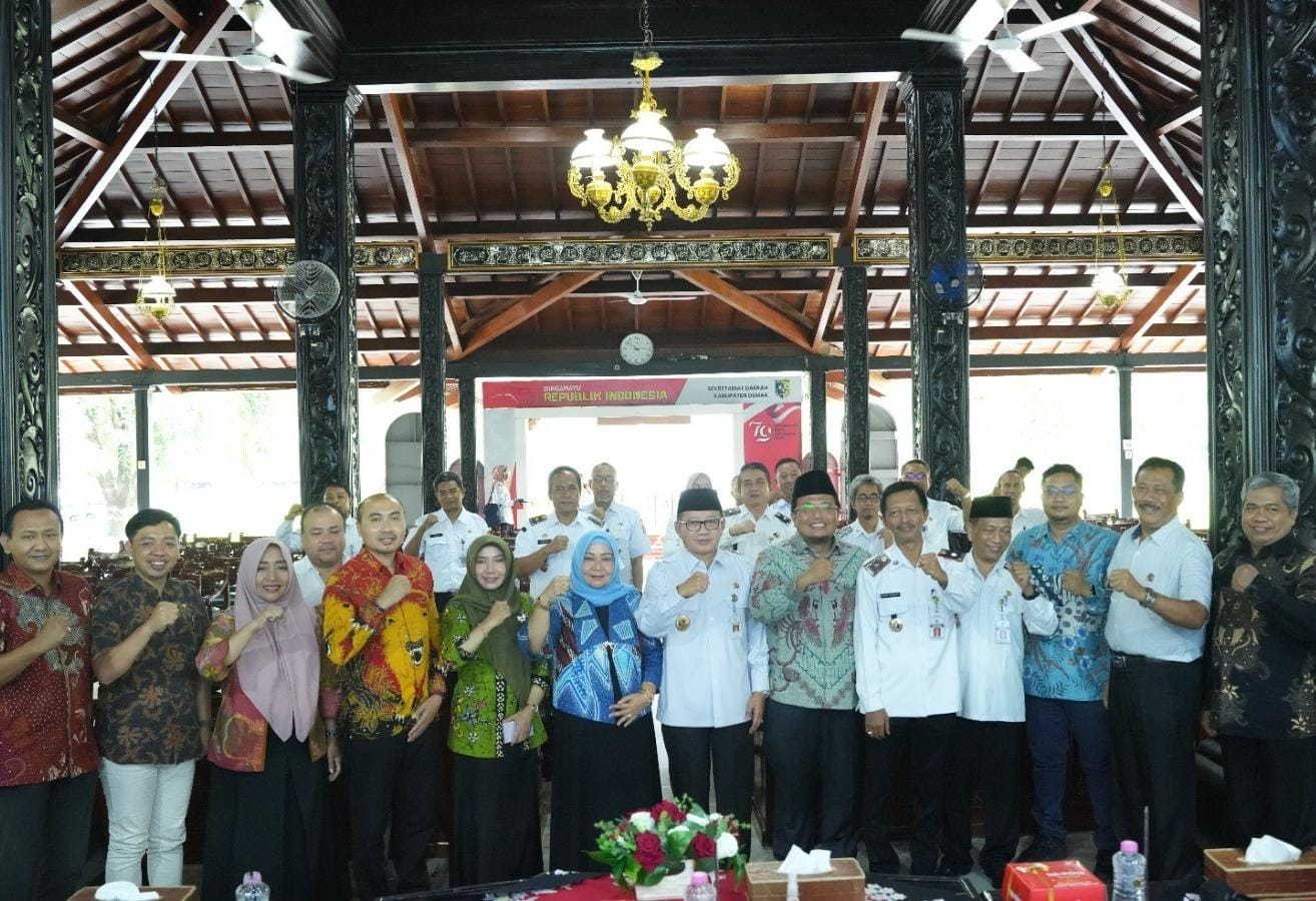 Kunjungan Komisi B DPRD Jateng di Demak: Fokus pada Penanggulangan Kemiskinan dan Investasi