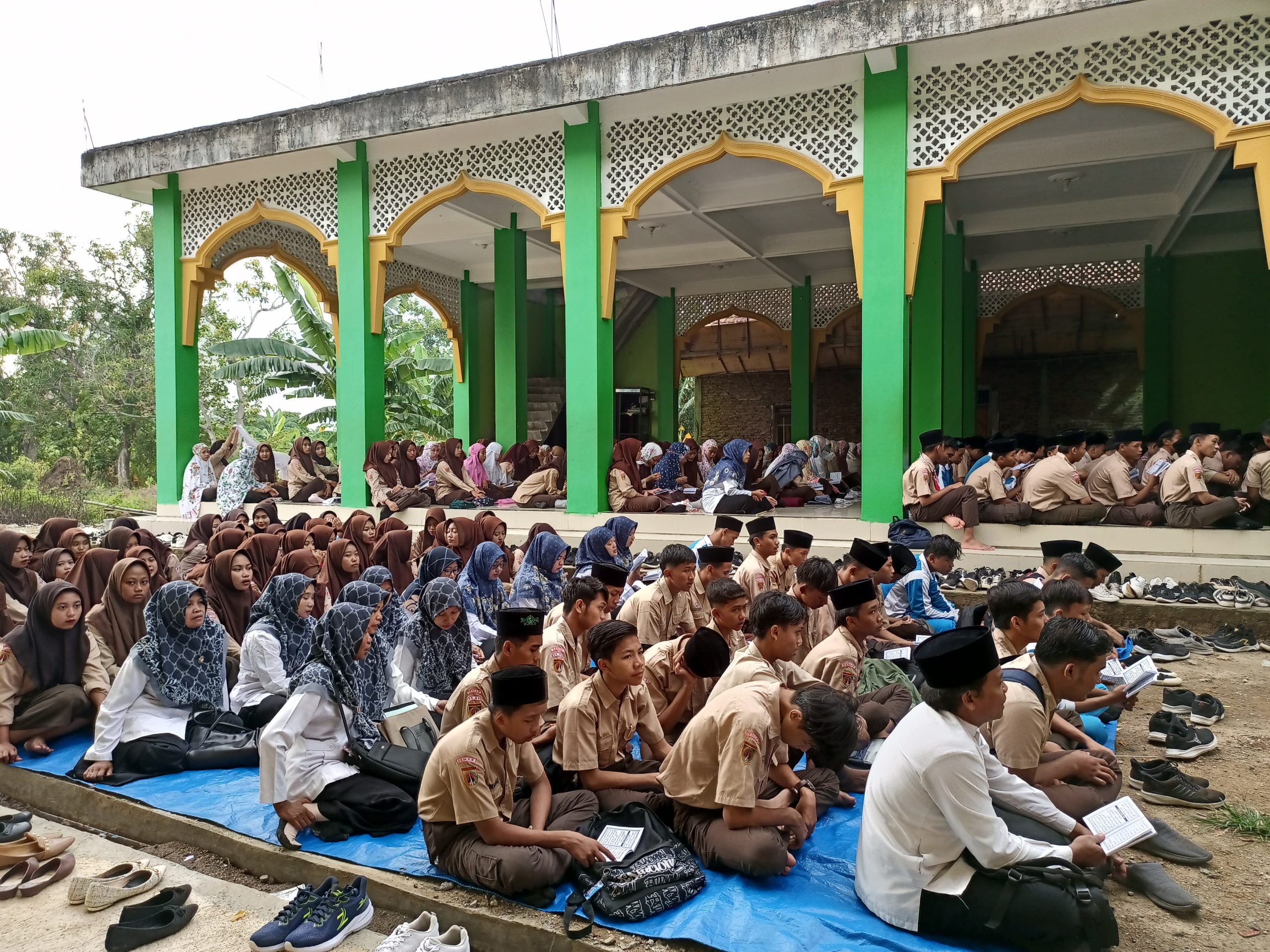 Memuliakan Jum'at Akhir Bulan Rajab, MA Miftahussalam Gelar Istighosah Dan Doa Bersama