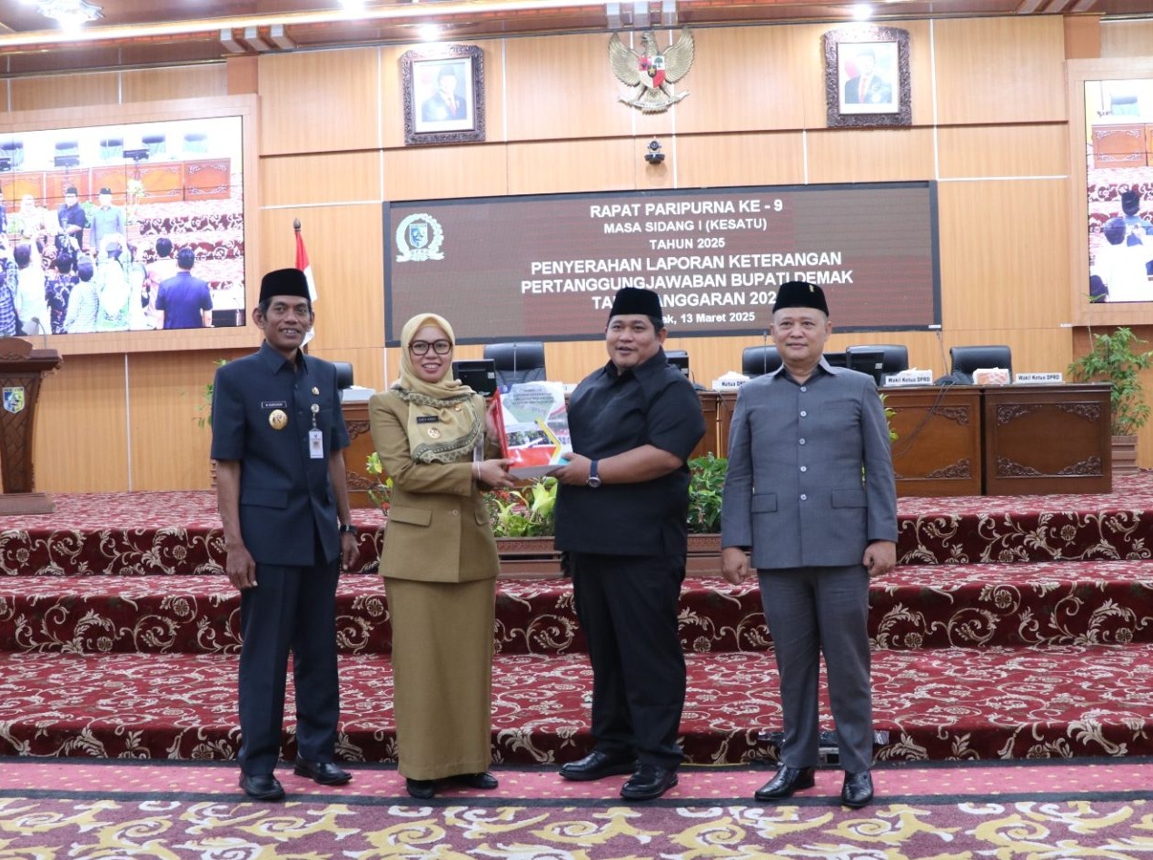 Bupati Demak Sampaikan Laporan Keterangan Pertanggung Jawaban Tahun Anggaran 2024