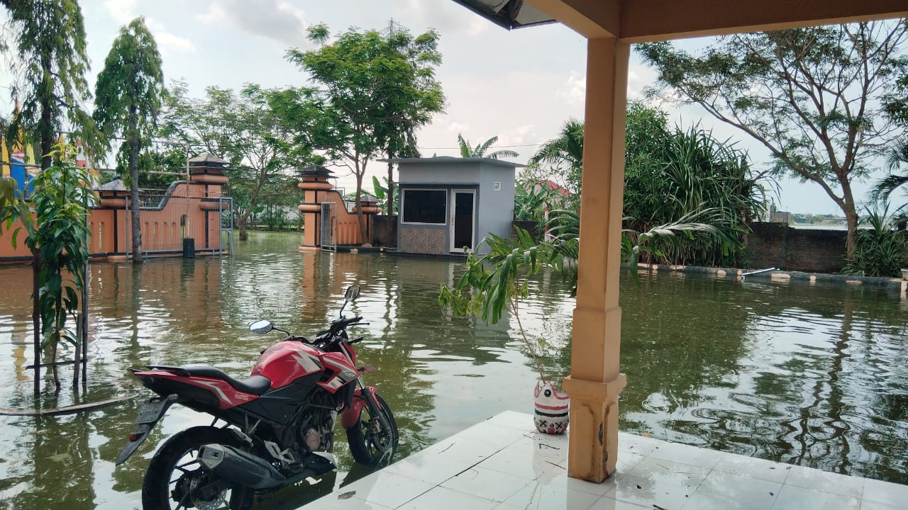 SMPN 3 Bonang Lumpuh Akibat Banjir, Proses Belajar Dialihkan ke Rumah