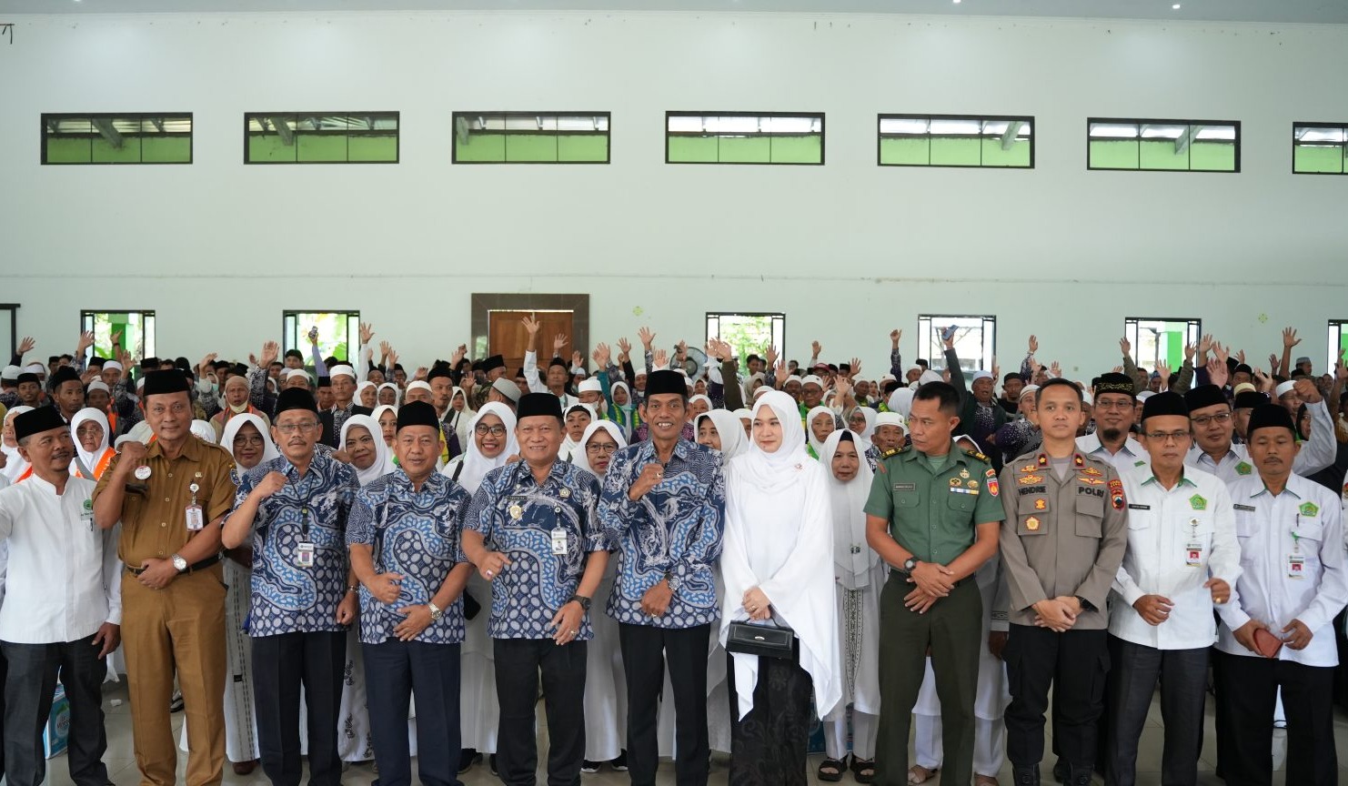Plh. Bupati Demak Sambut Kedatangan Jamaah Haji Demak Kloter 40