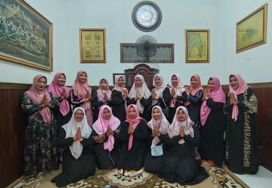 Silaturahmi di Kediaman Ketua Fatayat Demak, Satkorcab GARFA Demak Minta Restu untuk Adakan Kegiatan