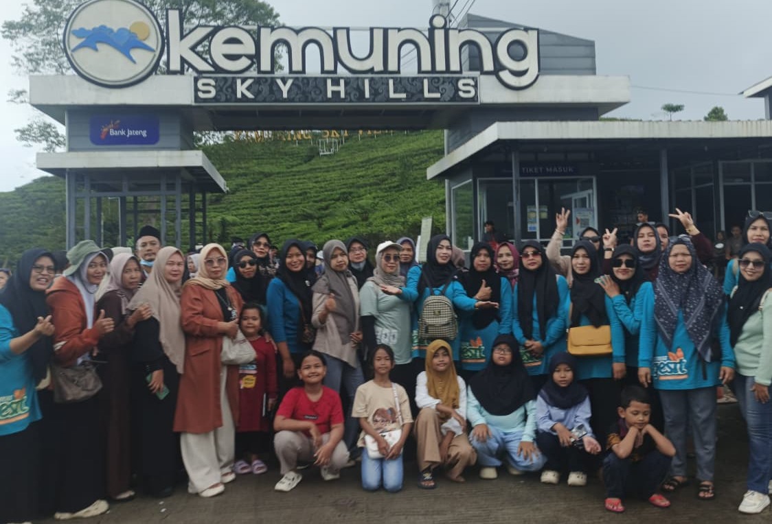 Fatayat NU Ranting Ketanjung Solidkan Organisasi Melalui Zarkasi